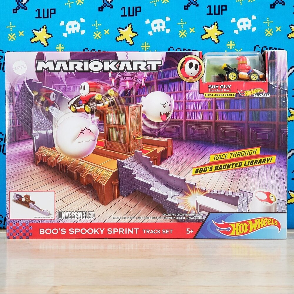 Hot Wheels Super Mario MarioKart Boos Spooky Sprint Circuit Collectible Track